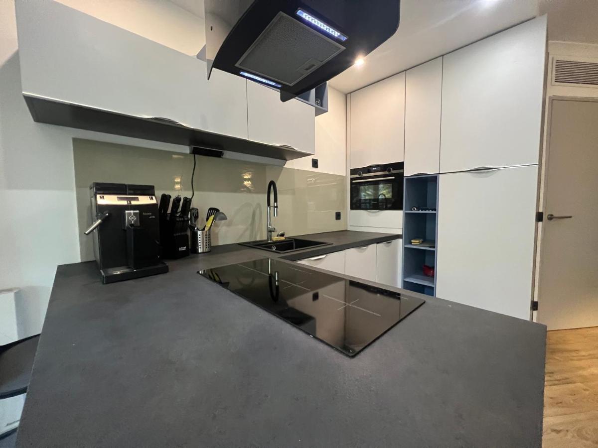 Appartement T2 / La Defense Courbevoie Esterno foto
